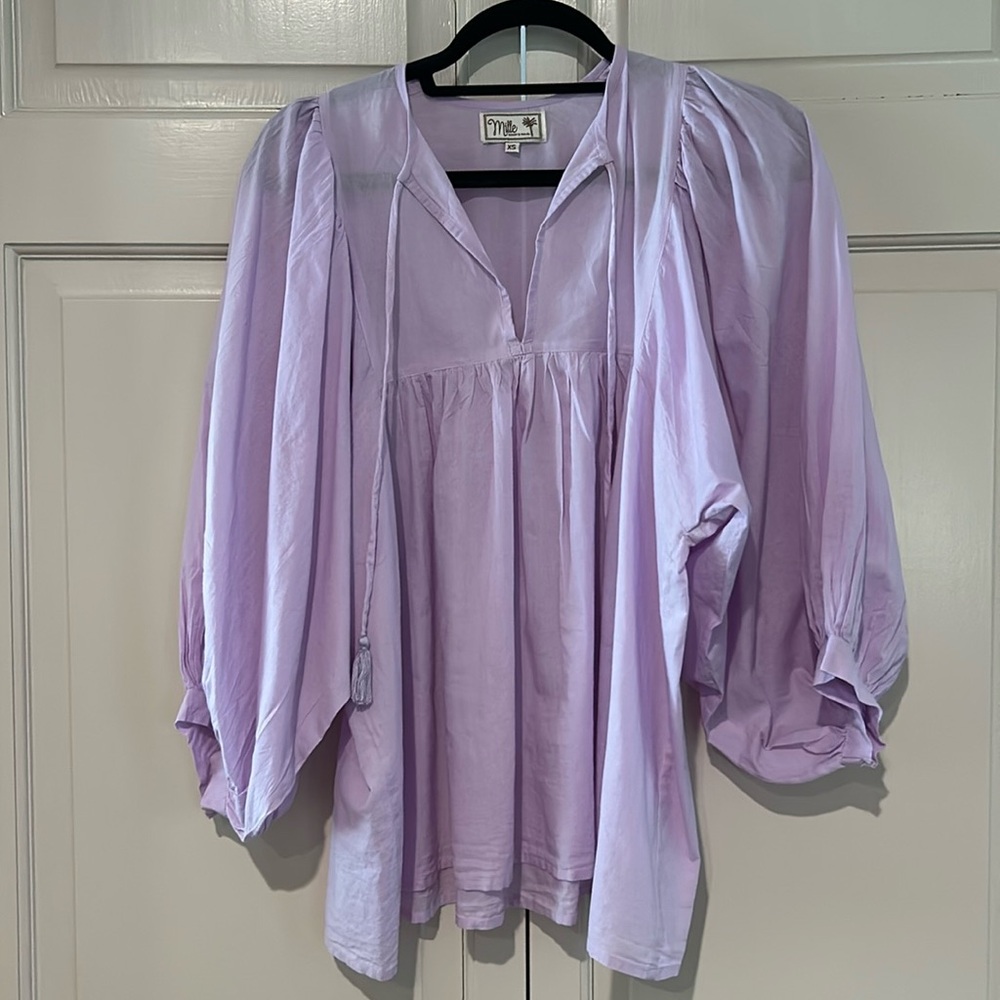 Lovely lightweight Mille lavender top!